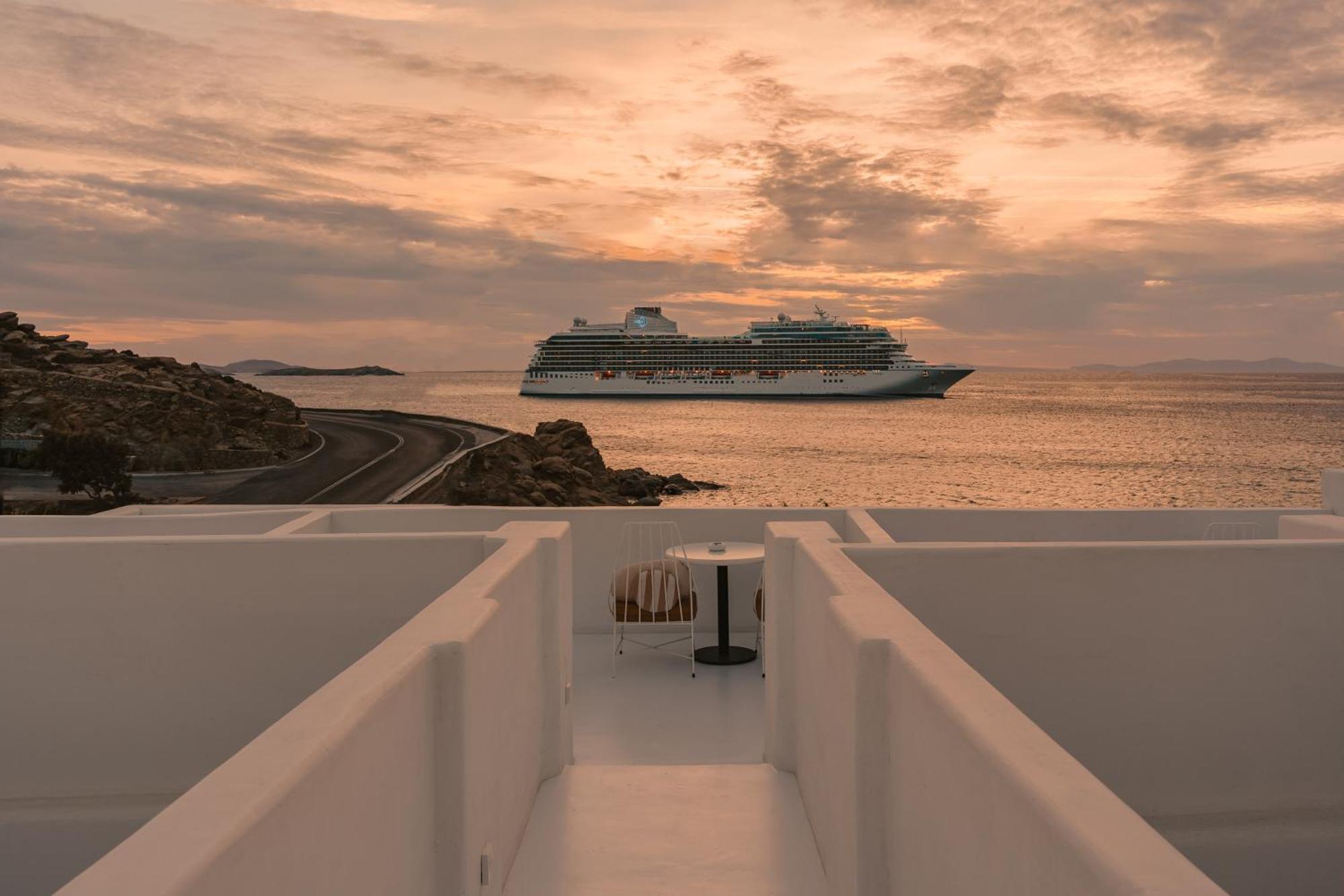 Croco Mykonos Hotel Tourlos Bagian luar foto